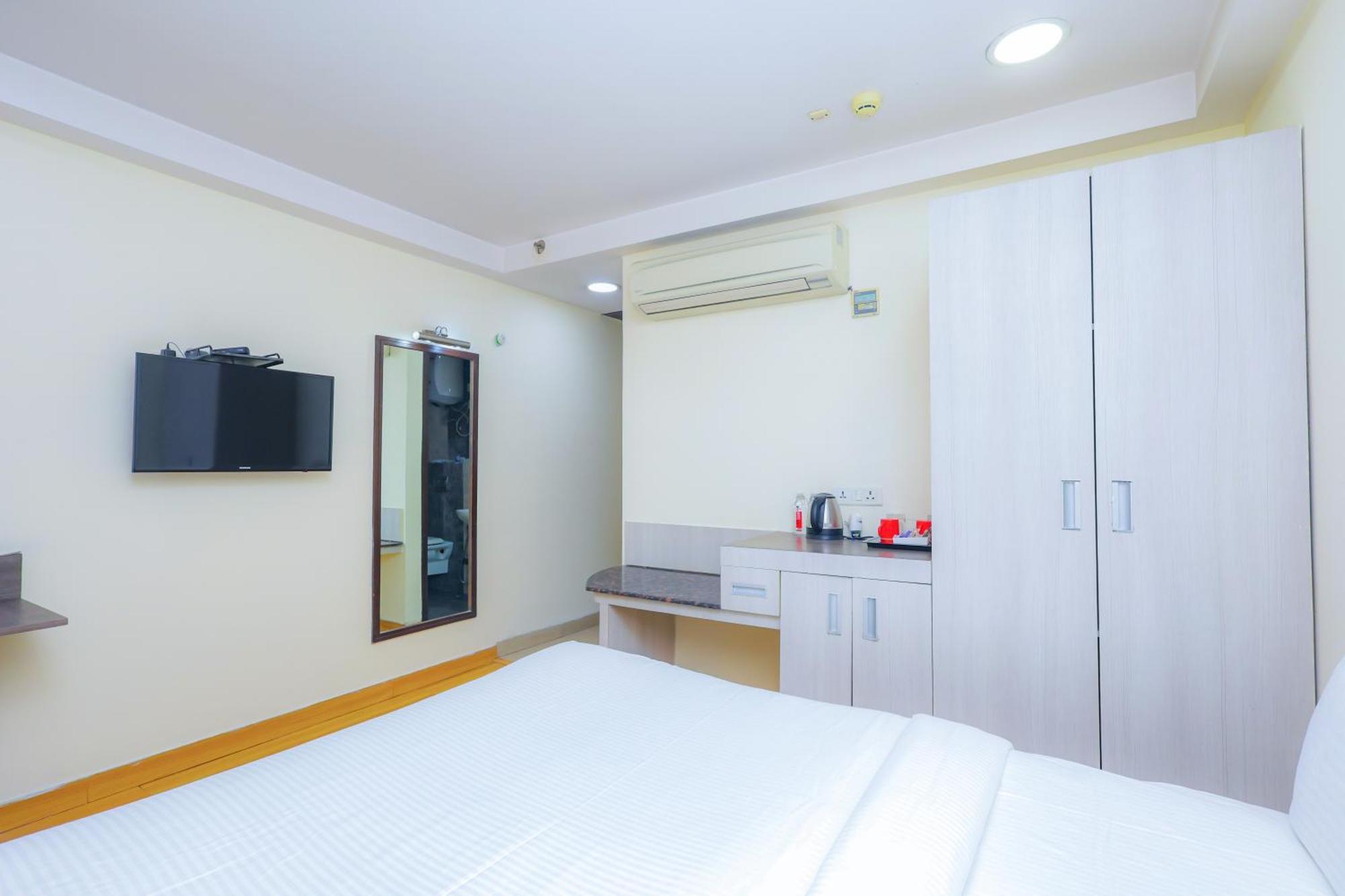 נוידה Hyphen Business Hotel מראה חיצוני תמונה
